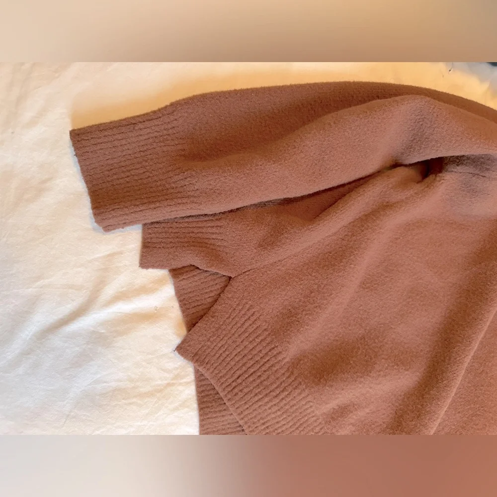 Abercrombie & Fitch Brown Burnt Orange Sweater - Picture 4 of 4